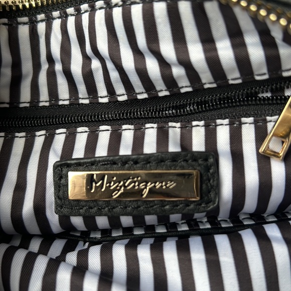 Cute black women’s cross body bag - Picture 2 of 6